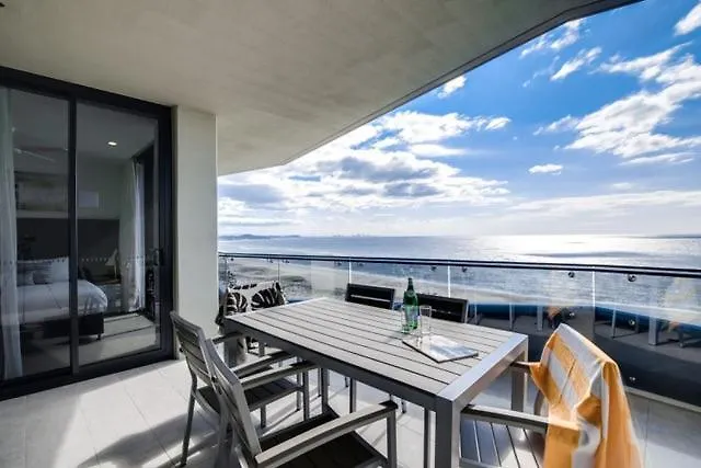 Iconic Kirra Beach Resort Gold Coast 4*,