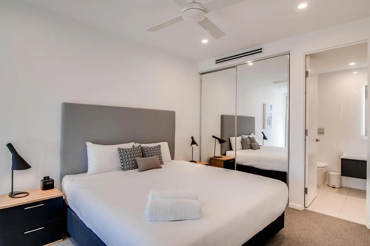 Iconic Kirra Beach Resort Gold Coast 4*,  Australia