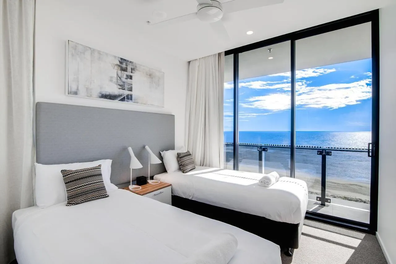 Iconic Kirra Beach Resort Gold Coast 4*,  Australia