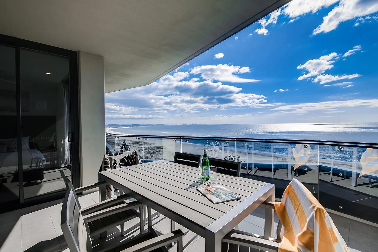 Iconic Kirra Beach Resort Gold Coast 4*,  Australia